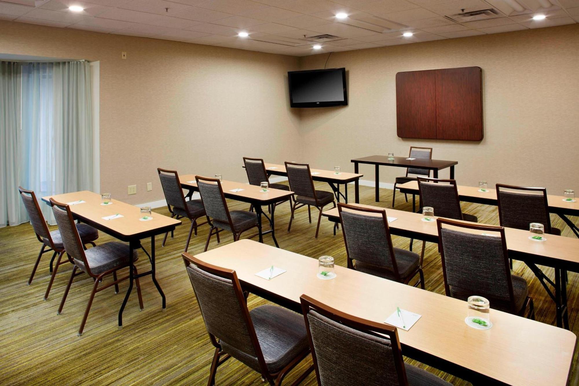 Hotel Courtyard By Marriott Lansing Exterior foto