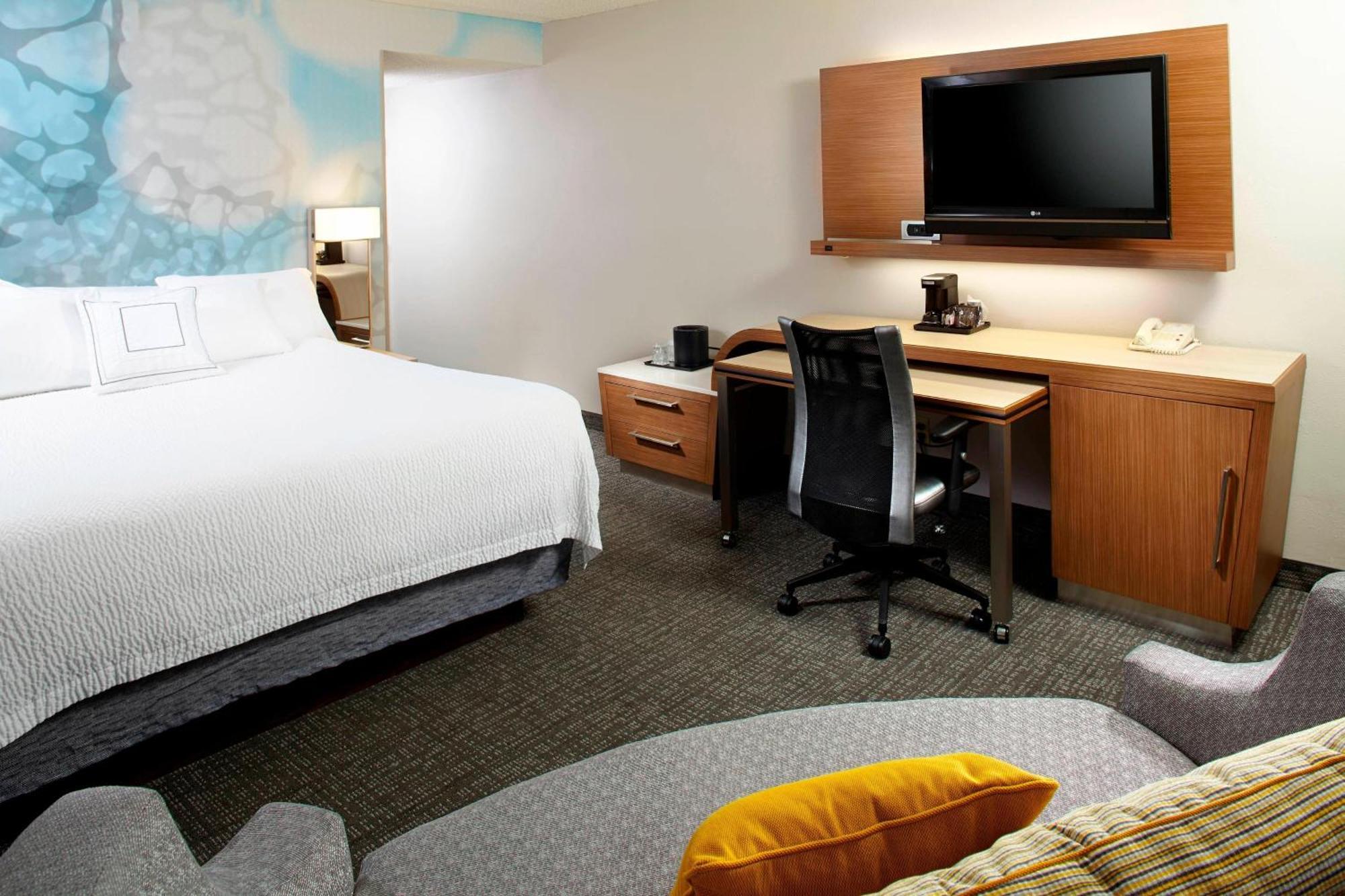 Hotel Courtyard By Marriott Lansing Exterior foto
