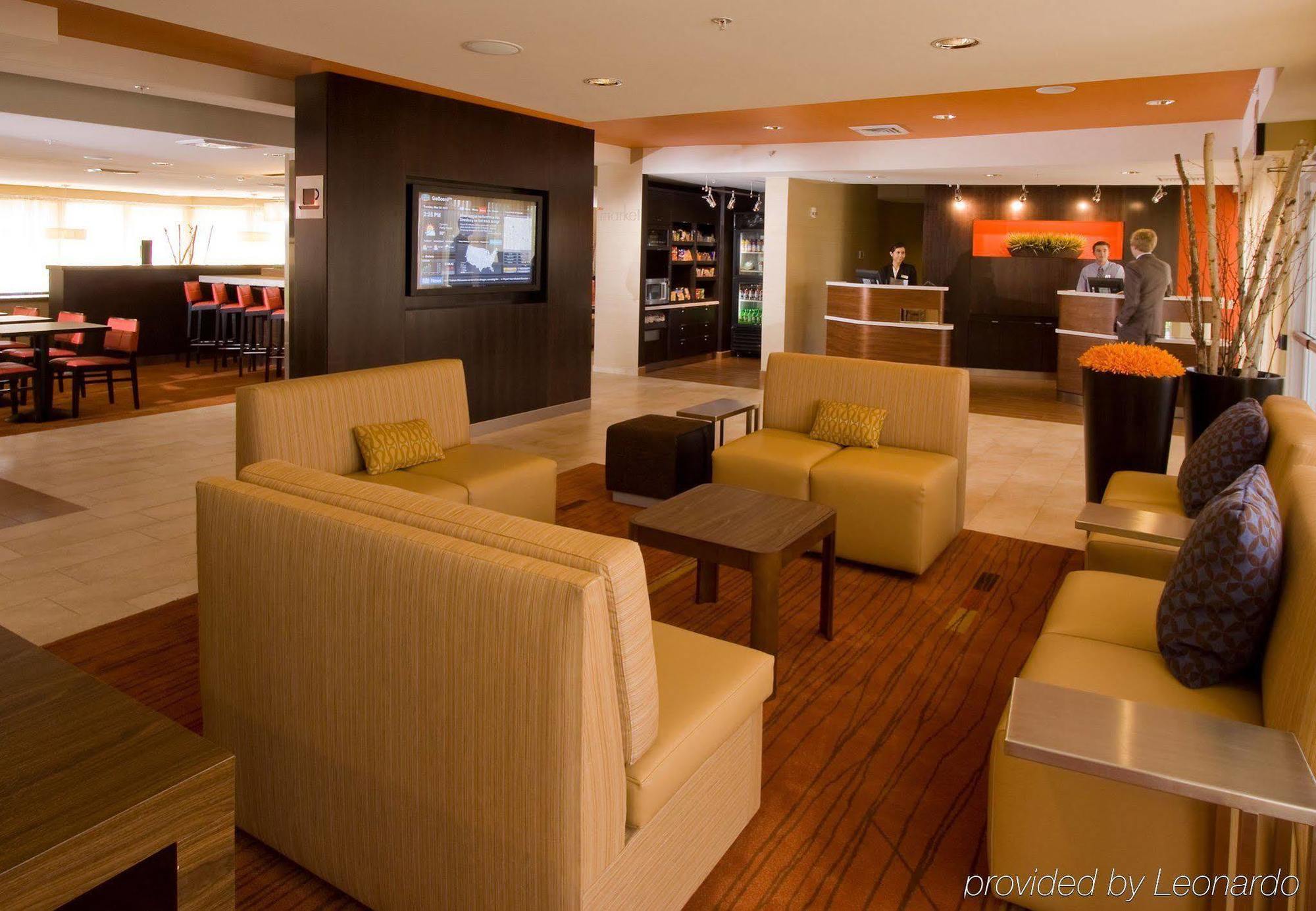 Hotel Courtyard By Marriott Lansing Exterior foto
